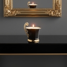 Bougie tasse noire porcelaine Limoges, anse or, ambiance luxe