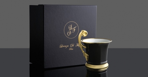 Tasse en porcelaine de Limoges en noir et or mat - Modèle Royale - Lorenza-difilippo.fr