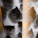 Gros plan décor peint main Porcelaine de Limoges, motif carré blanc et or