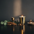 Pot à bougie Antique, ambiance chaude, épices et bois de santal