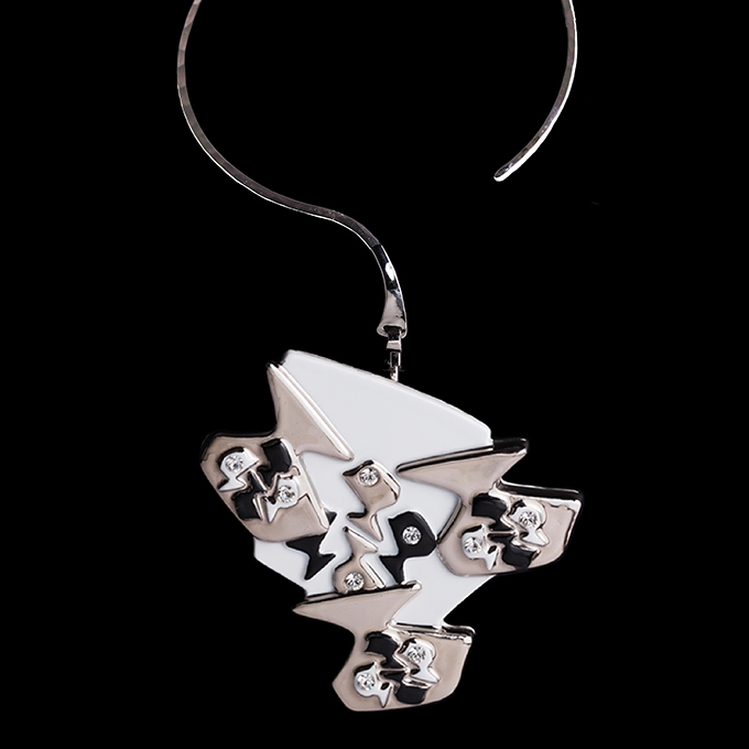 Collier Lorena platine en porcelaine, bijou de créateur Lorenza Di Filippo, tour de cou plaqué argent