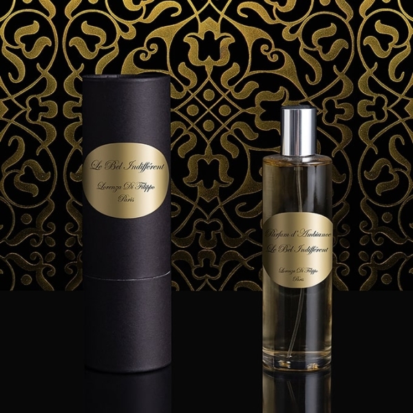 Parfum d’ambiance Le Bel Indifférent, flacon et étui noir doré aux accords frais