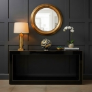 Boule Midi Platinium Lorenza Di Filippo exposée sur console noire