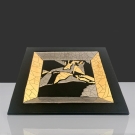 Vide-poches carré Platinium en émaux de Longwy, créé par Lorenza Di Filippo