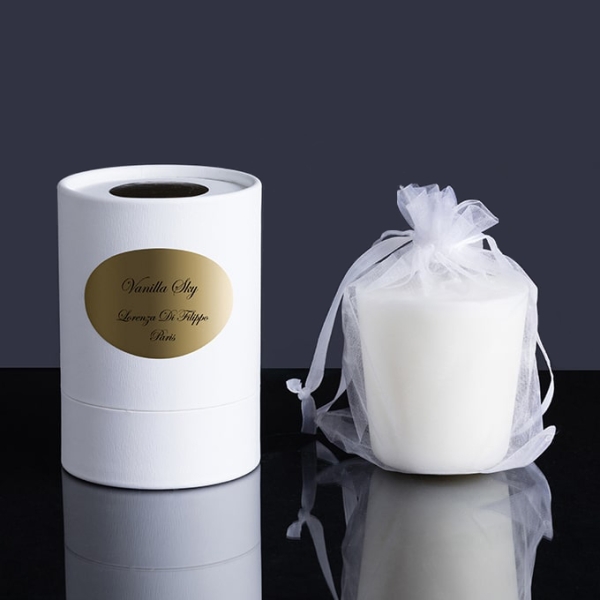 Recharge de bougie parfumée Vanilla Sky Lorenza Di Filippo, étui blanc élégant aux accords thé