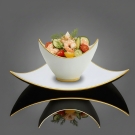Coupe et assiette Shérazade en porcelaine blanche, entrée salade, crevettes, tomates