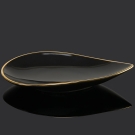 Assiette pétale noire Alizée Lorenza Di Filippo, porcelaine de luxe, filet or brillant, gros plan