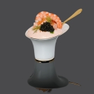 Mise en bouche en porcelaine Alizée, mousse de saumon, crevette et caviar, cuillère dorée