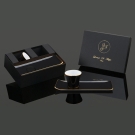 Coffret Lorenza Di Filippo, ensemble tasses à café et plateaux Cafés des Délices noir et or
