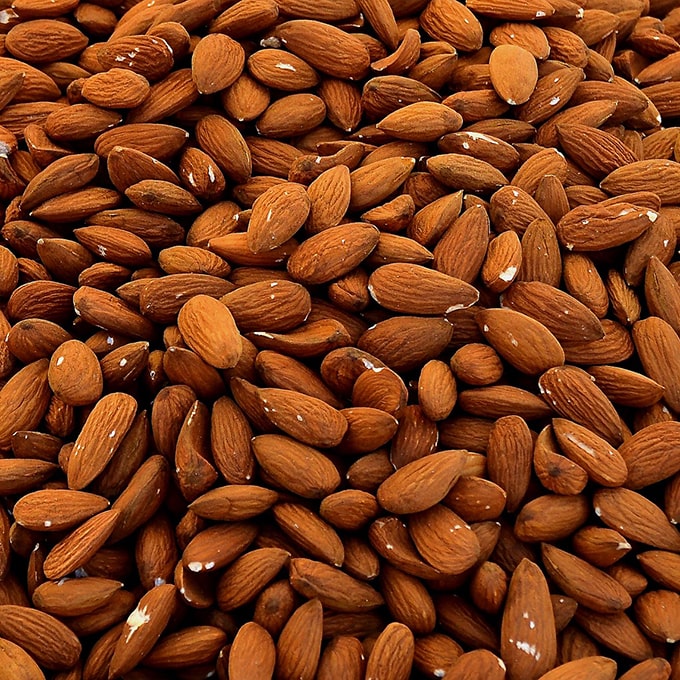 Amandes naturelles utilisées comme note olfactive